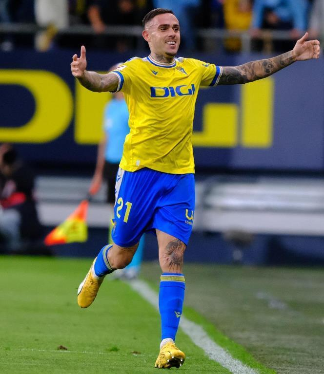 瓦伦西亚逆转平局瑞典斯德哥尔摩:积分榜赶超对手 瓦伦西亚逆转平局瑞典斯德哥尔摩:积分榜赶超对手