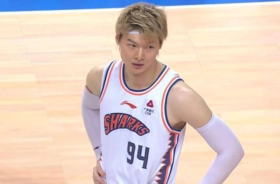 上海世博主场力克哈尔滨毅腾,取得重要三分的简单介绍 上海世博主场力克哈尔滨毅腾,取得重要三分的简单介绍