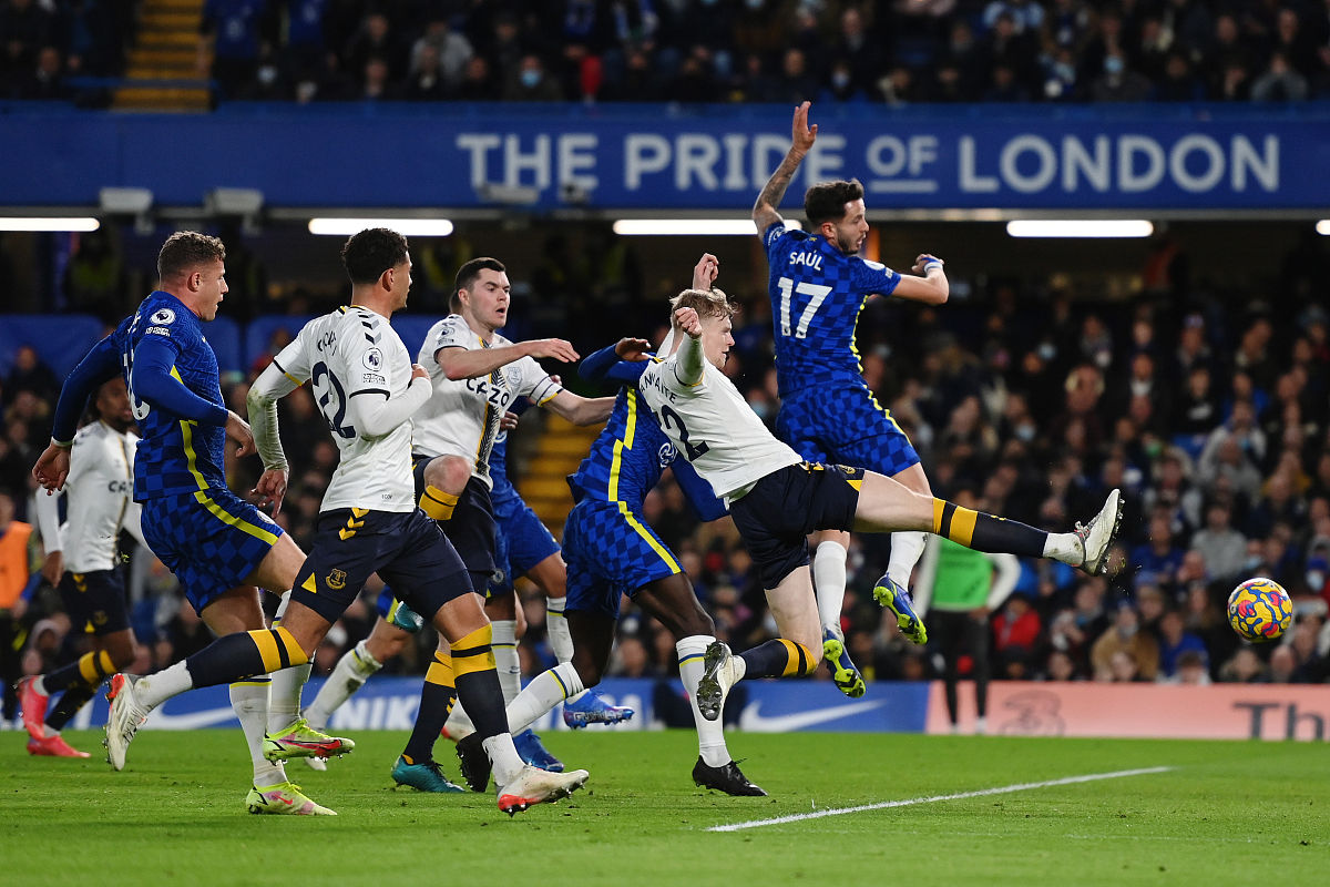 切尔西主场惨败，再度落后争冠对手