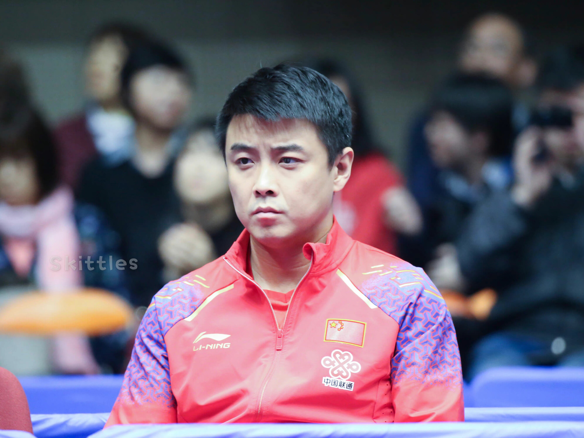 中国乒乓球队完胜法国乒乓球队，王皓绝境逆转的简单介绍